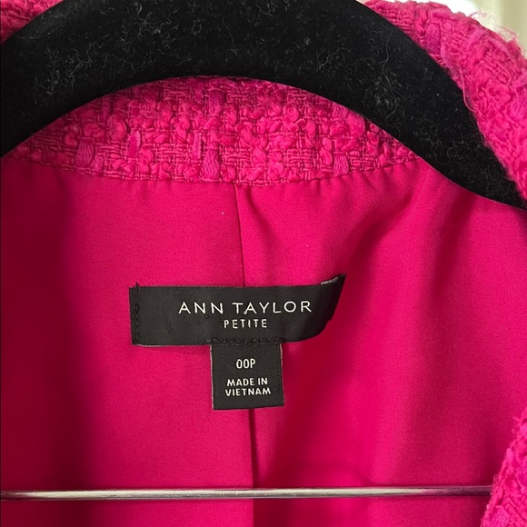 Ann Taylor Fuchsia Tweed Blazer size 00P - Picture 2 of 8